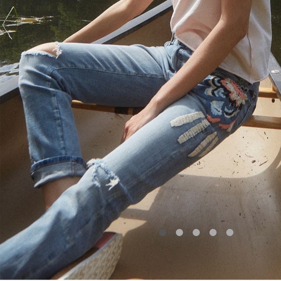 PILCRO Embroidered High-Rise Relaxed Jeans - Blue - Size 25 - Picture 3 of 15